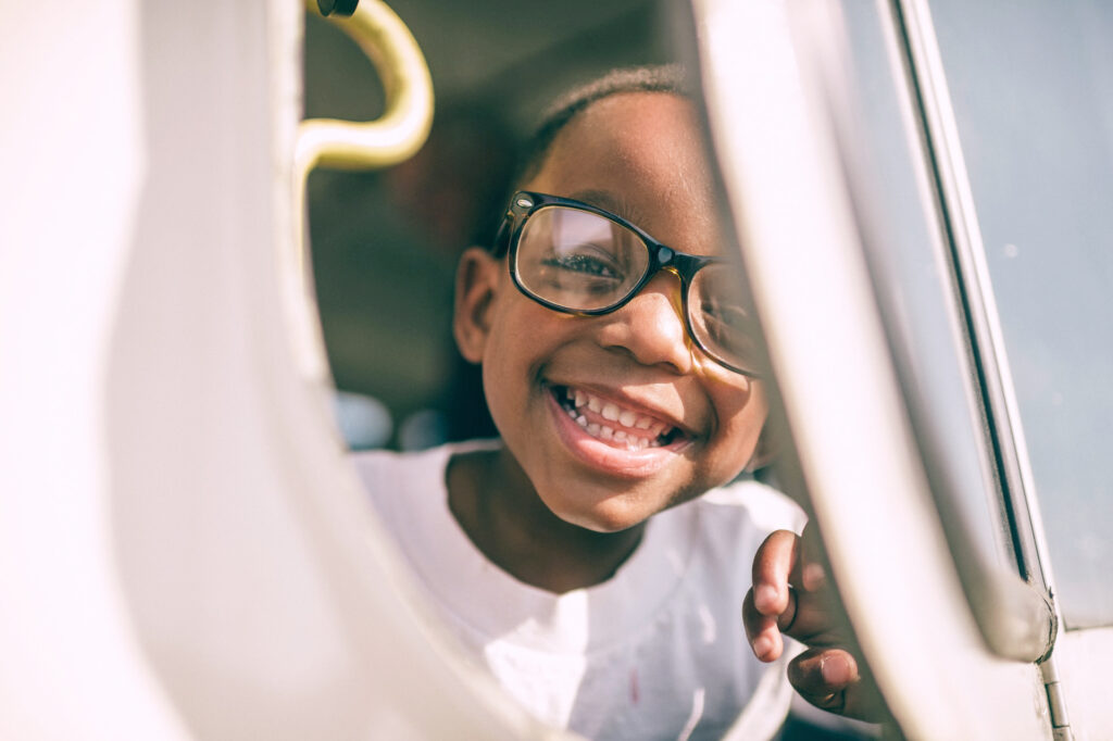 4 Tips for Buying Your Kid's Glasses Online
