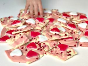 Valentine's Day Treats: Easy Chocolate Bark
