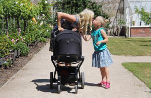 Why we are cruising around with the NEW Joolz Hub travel system
